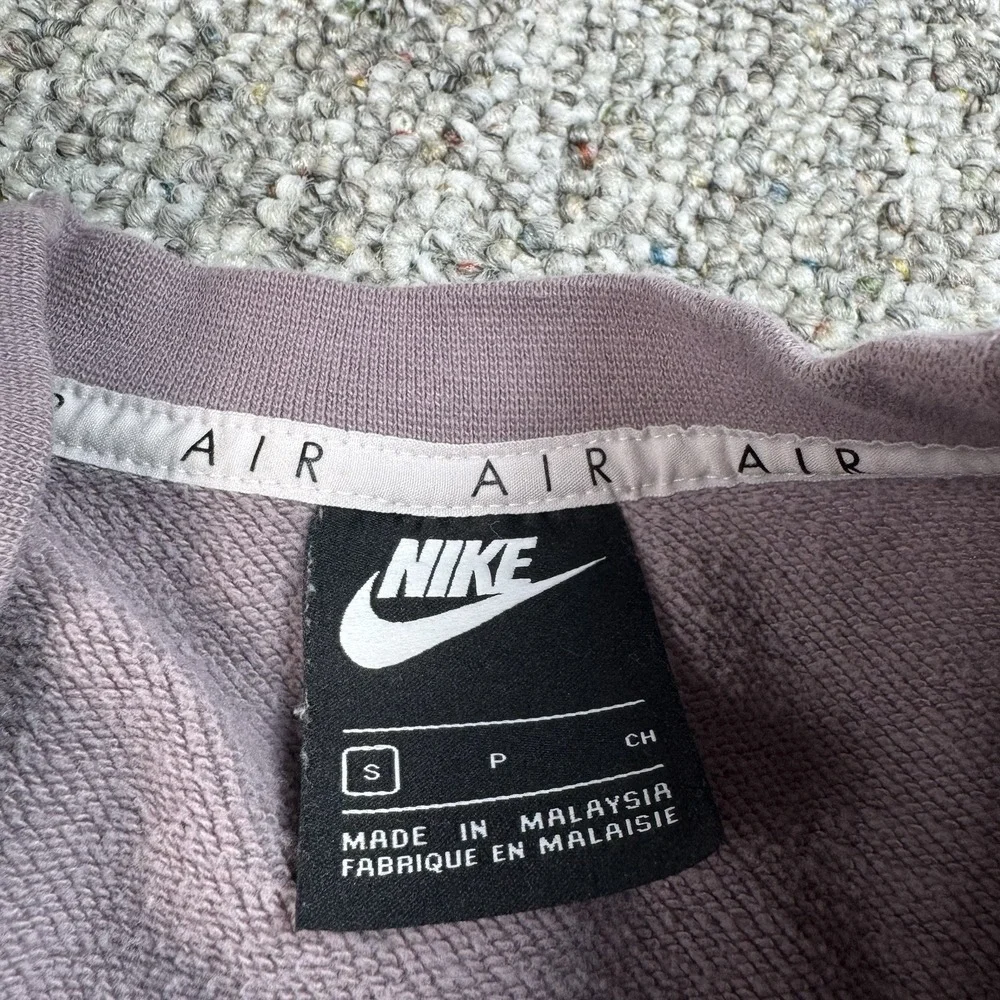 Nike Air Sweatshirt Womens Small Cropped Fleece Long Sleeve Purple
